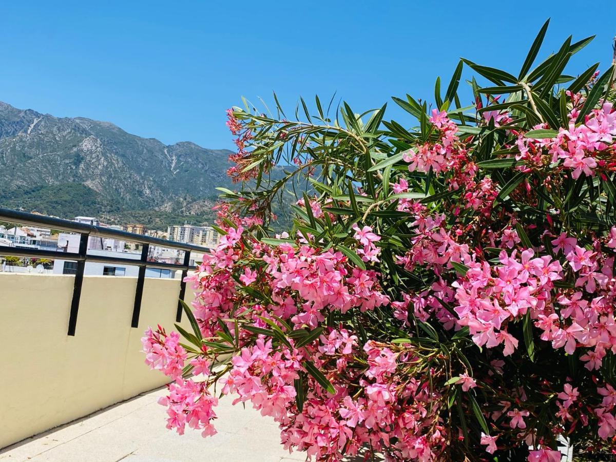 First Line! Art-Apartment On The Seafront Of Marbella With Swimming Pool Dış mekan fotoğraf